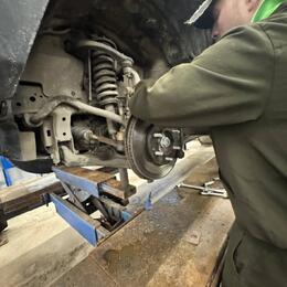 Tank 300 — замена тормозных колодок и дисков